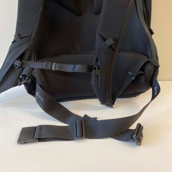 Koala Gear Ergonomic Black Backpack - Picture 4 of 7